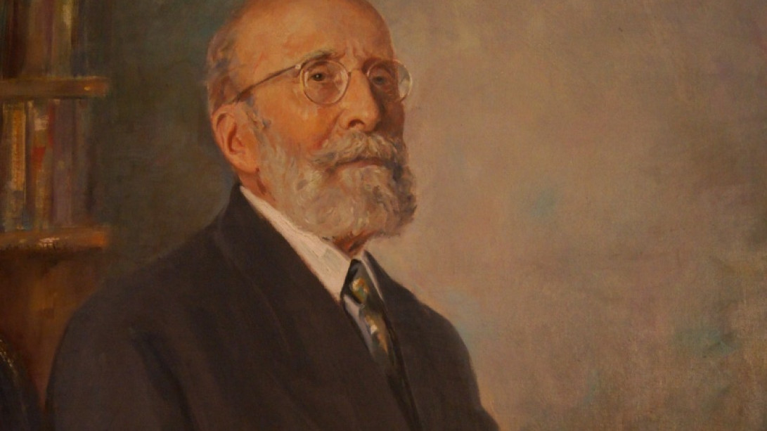 Ramón Menéndez Pidal ingresó en la RAE el 19 de octubre 1902.