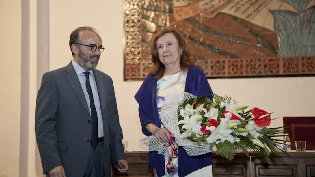 Aurora Egido con el alcalde, Jesús Herranz. Foto: Fotogenia, Molina de Aragón.