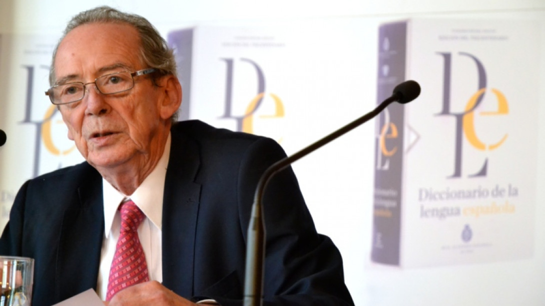 El director, José Manuel Blecua, habla sobre «La Real Academia Española en sus trescientos años».