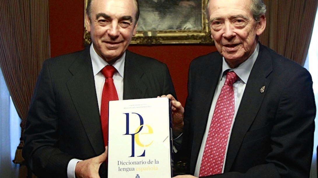 José Antonio Villasante y José Manuel Blecua tras la firma del convenio.