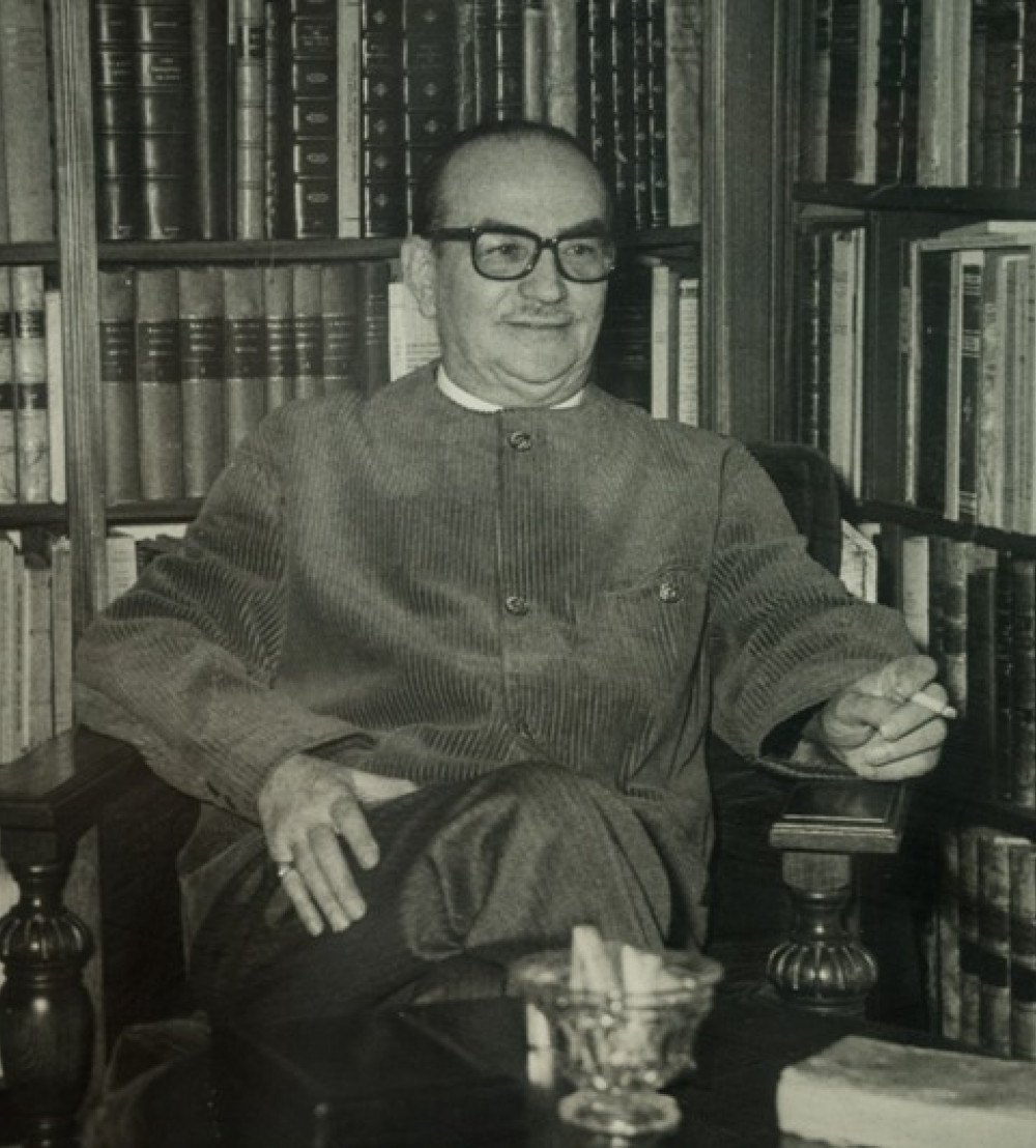 Antonio Rodríguez Moñino en su biblioteca. © Real Academia Española