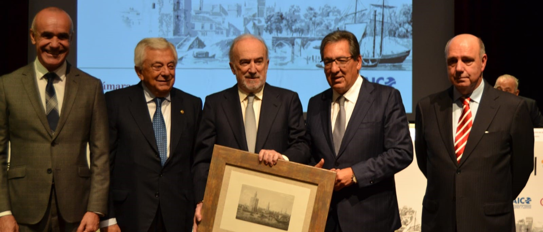 La labor de la RAE, reconocida con el Premio Iberoamericano Torre del Oro (foto: Cámara de Comercio de Sevilla)