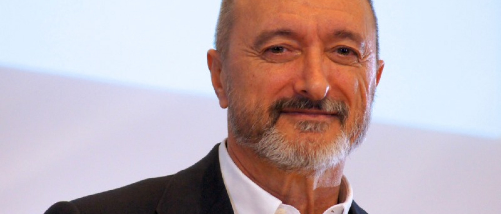 El académico Arturo Pérez-Reverte, galardonado con el Grand Prix Littéraire Jacques Audiberti.