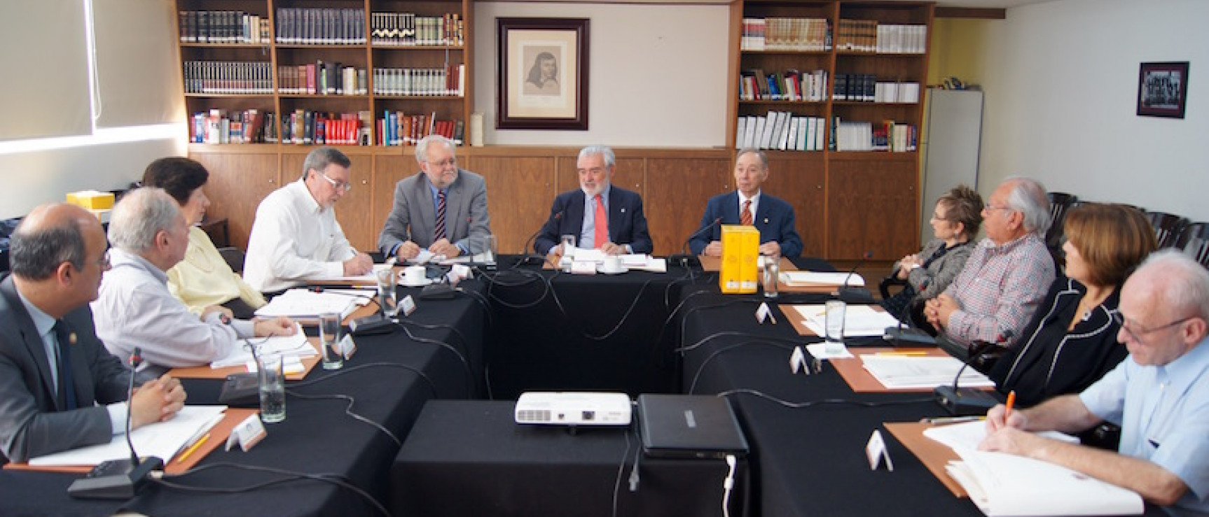 Sesión de la Comisión Interacadémica celebrada hoy en ciudad de México.