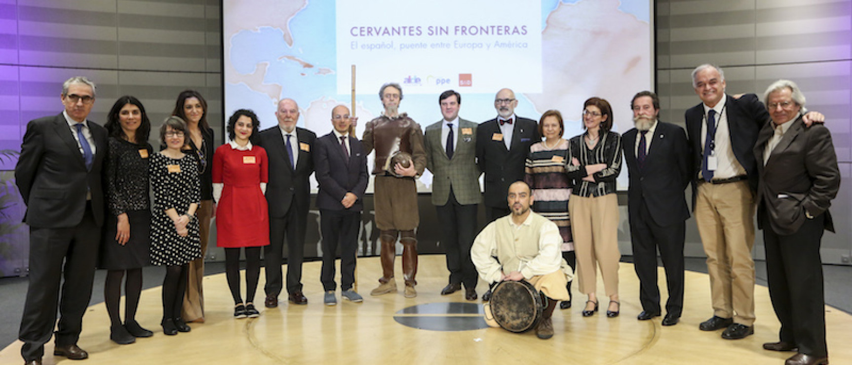 Participantes en el homenaje a Cervantes celebrado en Bruselas. Foto: Bernal Revert. 