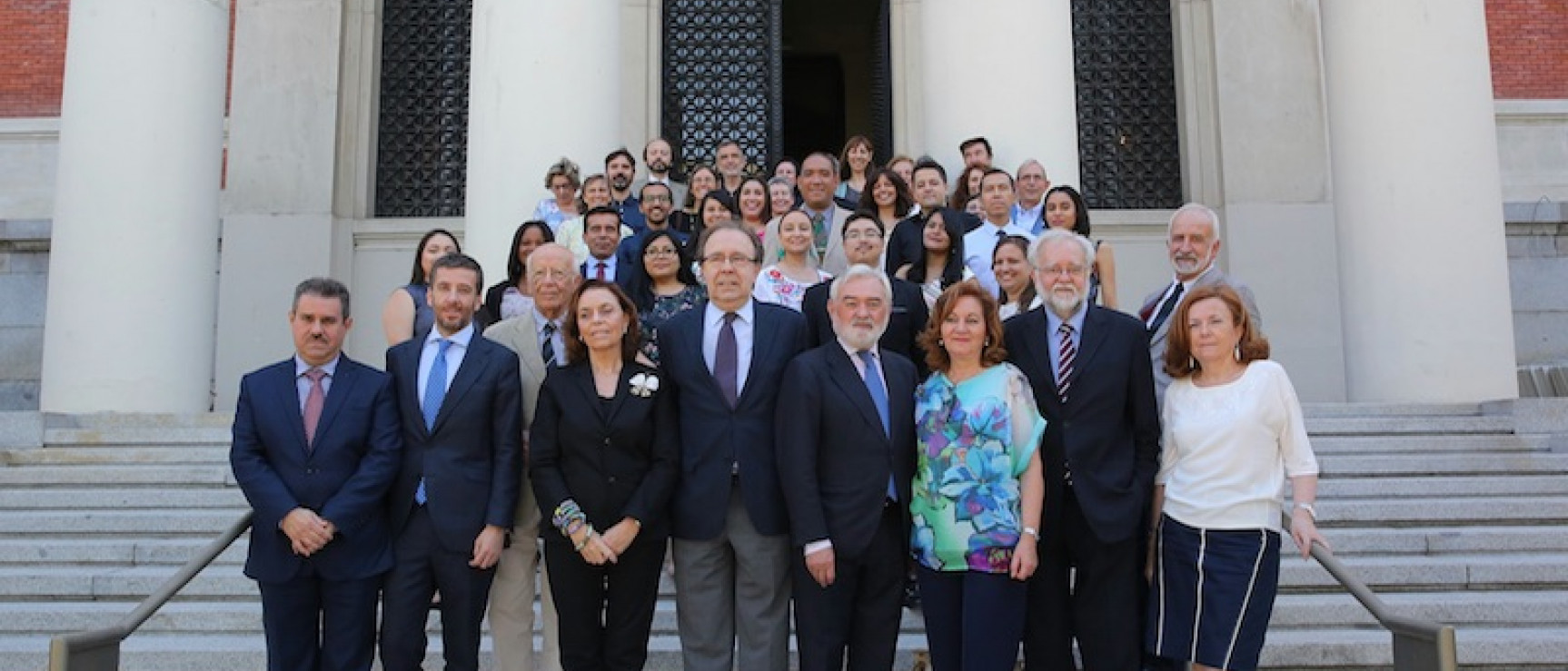 Alumnos, profesores y académicos en la clausura de la Escuela de Lexicografía Hispánica 2017-2018.
