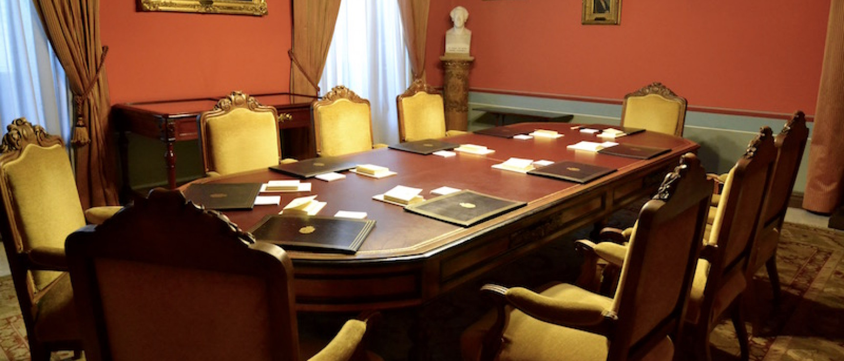 Sala de reuniones de la Junta de Gobierno de la RAE.