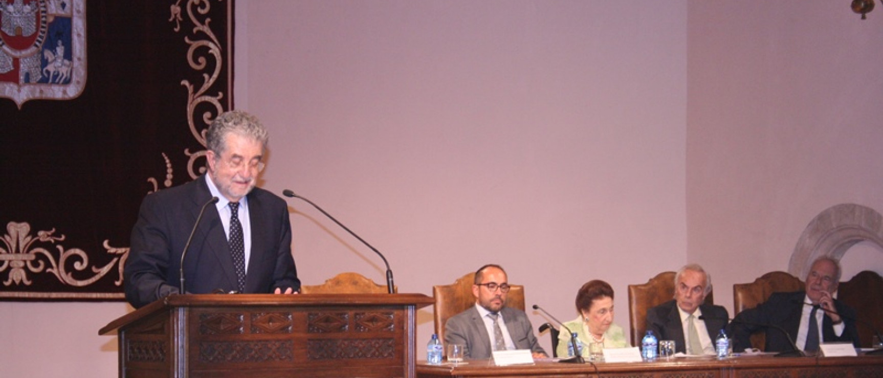 José Antonio Pascual pronuncia la conferencia en el acto académico de la Fundación Duques de Soria.