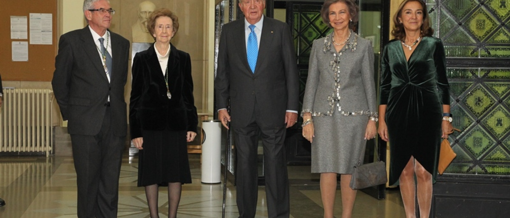 Los reyes don Juan Carlos y doña Sofía junto a Margarita Salas. © Casa de S. M. el Rey.