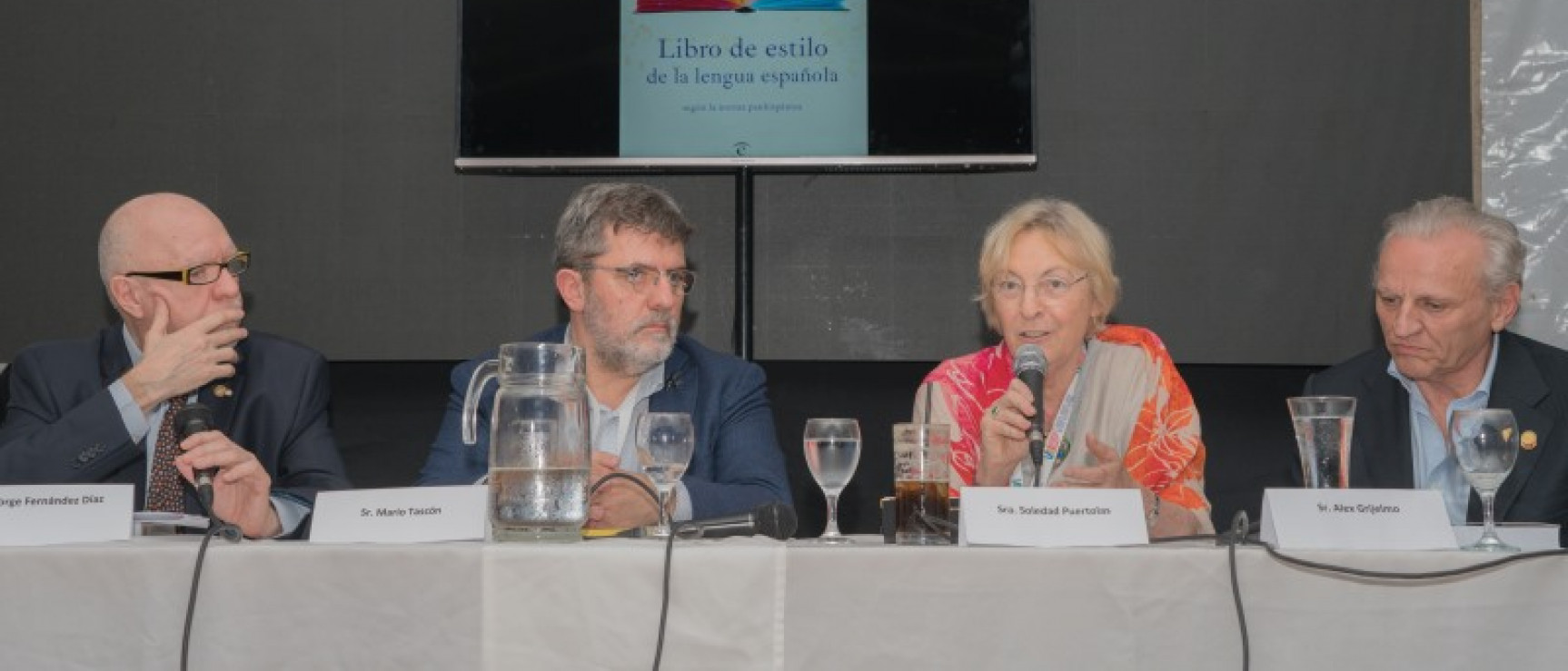 Presentación del «Libro de estilo de la lengua española» en Córdoba (Argentina).