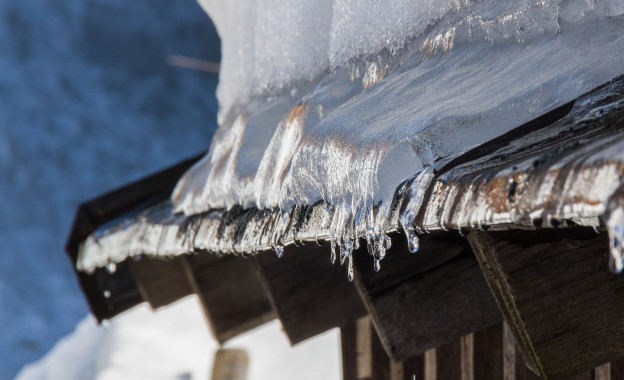 Nieve y hielo que se acumula en los tejados (foto: Pixabay)