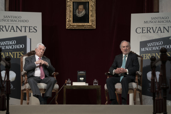 Mario Vargas Llosa y Santiago Muñoz Machado (foto: RAE)