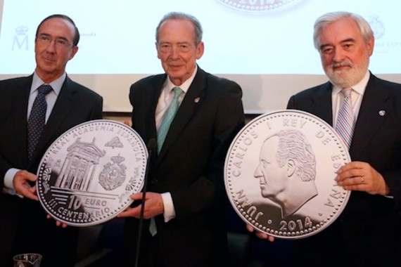 Acto de presentación de la moneda del III Centenario en la RAE.