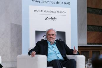 Manuel Gutiérrez Aragón (foto: RAE)