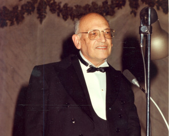 Lectura del discurso de ingreso de Francisco Rodríguez Adrados, el 28 de abril de 1991. Fototeca de la RAE.