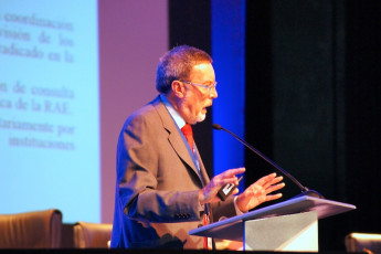 Guillermo Rojo, académico coordinador del CORPES XXI.
