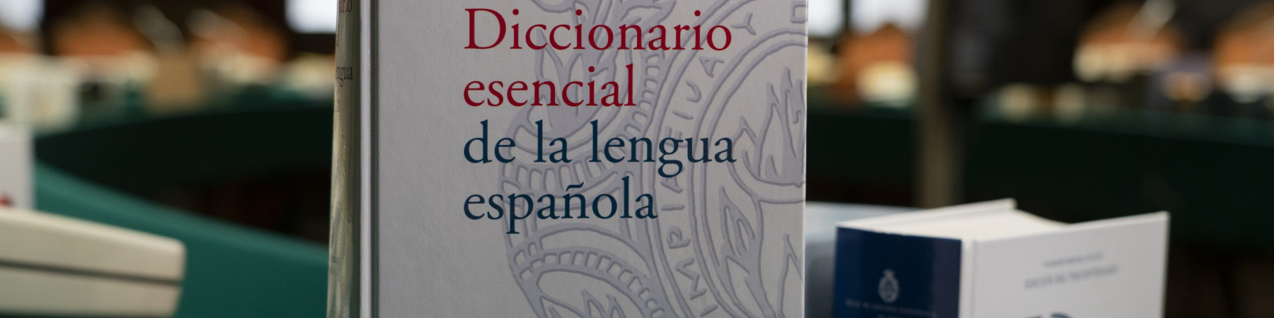 Diccionario esencial de la lengua española