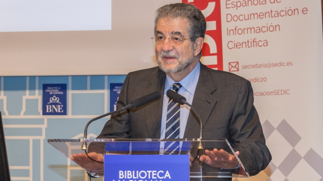 El académico José Antonio Pascual ha inaugurado la XIX Jornada de Gestión de la Información de SEDIC.