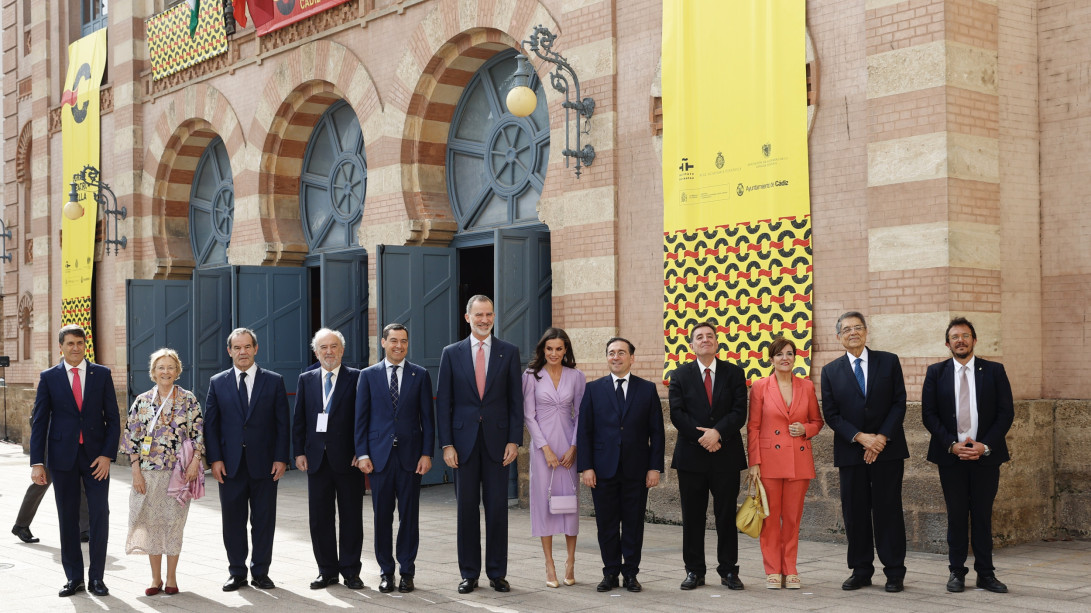 Foto de familia de la inauguración del IX CILE (foto: Casa Real)