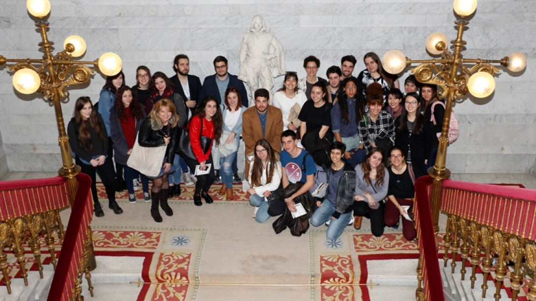  Alumnos de la Universidad Autónoma de Madrid, uno de los grupos que ha visitado la RAE este año. 