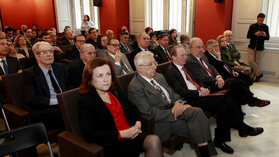 El acto, con asistencia de varios académicos, se celebró en la sala Cuervo.