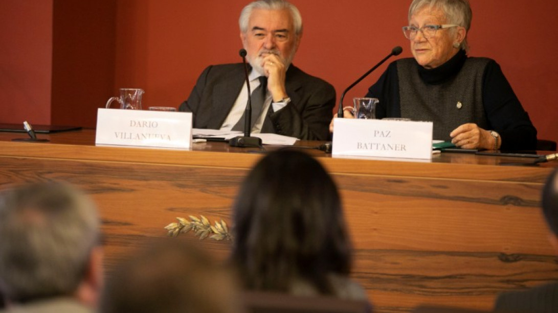 Paz Battaner y Darío Villanueva responden las dudas sobre el «DLE». Foto: Alberto Cuéllar