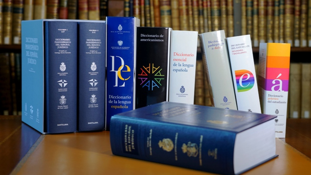 Últimos diccionarios publicados por la RAE y la ASALE.