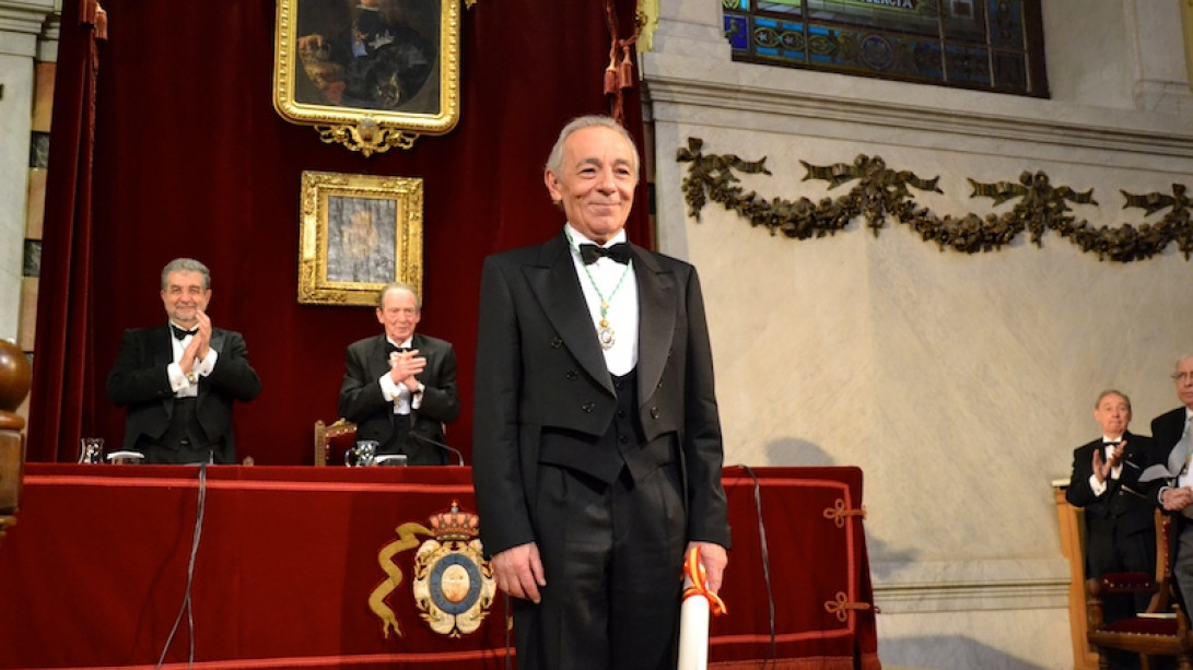 José Luis Gómez tras la lectura de su discurso de ingreso, el 26 de enero de 2014.