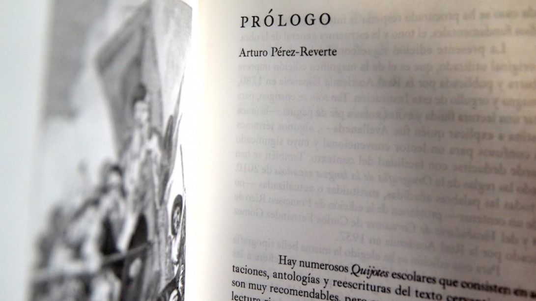 El académico Arturo Pérez-Reverte ha adaptado y prologado la obra.