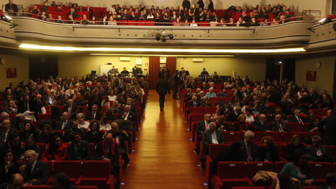 Público asistente a la entrega de los Premios Averroes.