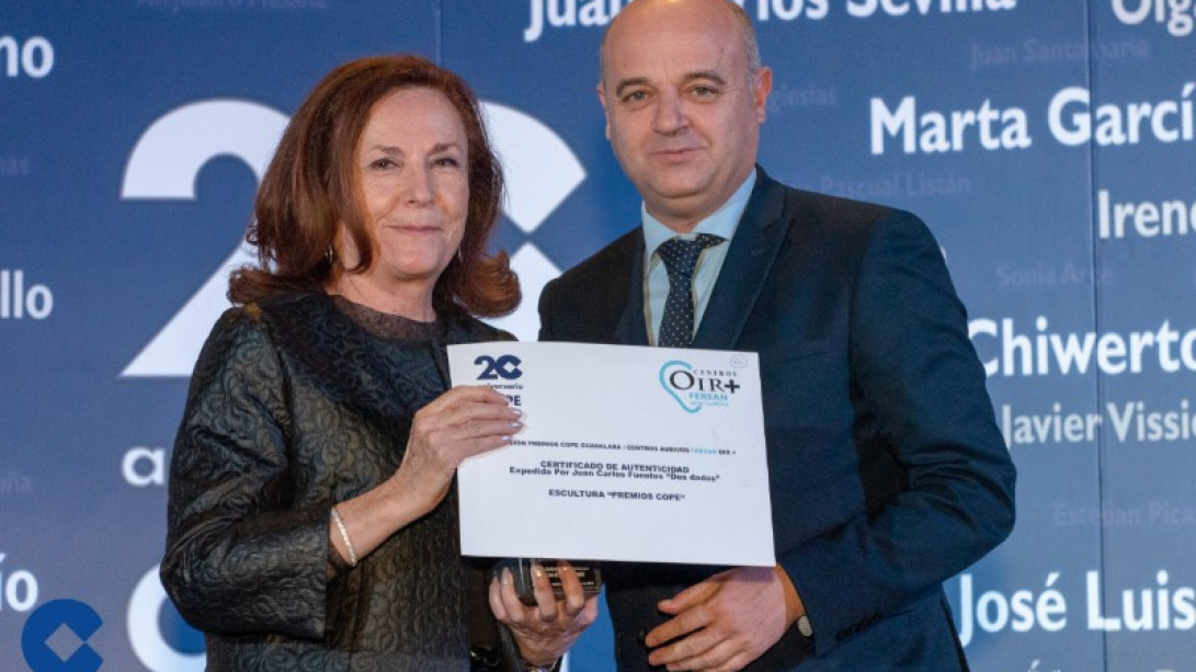 Aurora Egido y Juan Carlos Sevilla, director regional de COPE Castilla-La Mancha (foto: COPE)