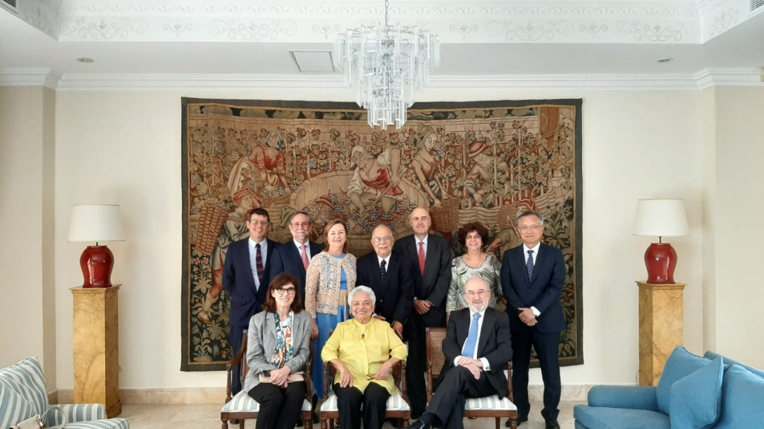 Francisco Javier Pagalday, embajador de España en Panamá, y su esposa ofrecieron un almuerzo en honor a la visita del director de la Real Academia Española (foto: Irina Nemtchénok)