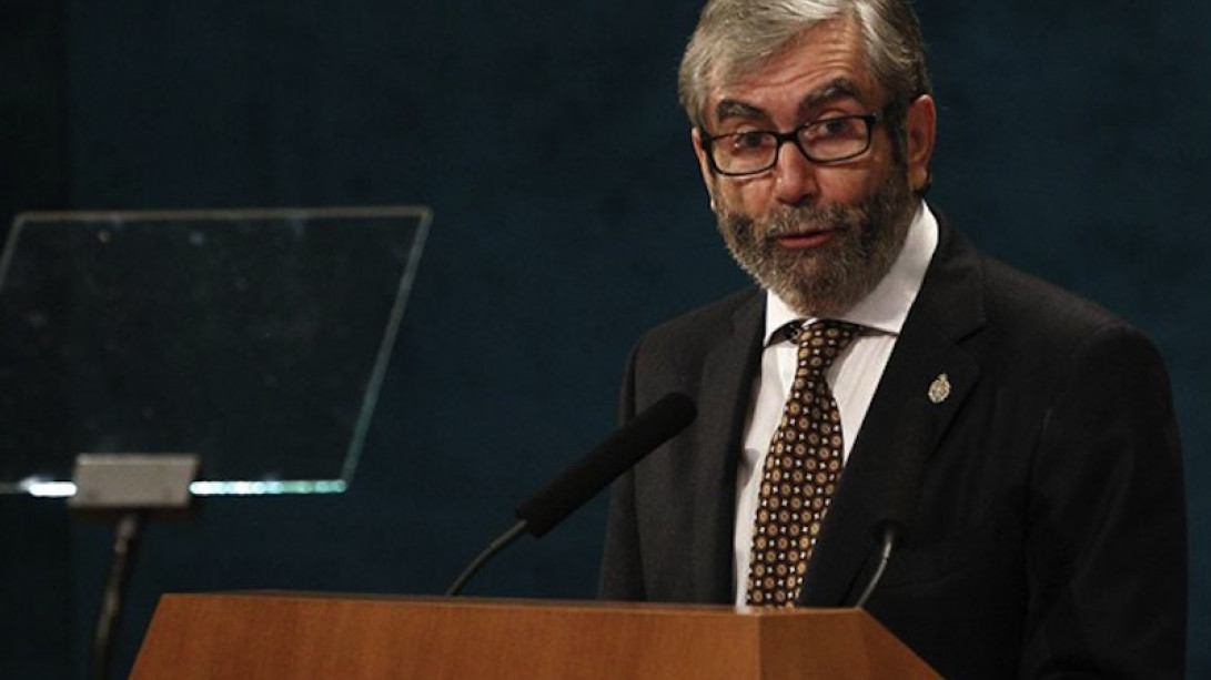 Antonio Muñoz Molina recibe el Premio Príncipe de Asturias de las Letras. © EFE.