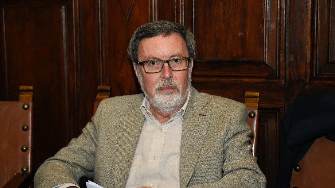 Guillermo Rojo, reelegido tesorero de la RAE.