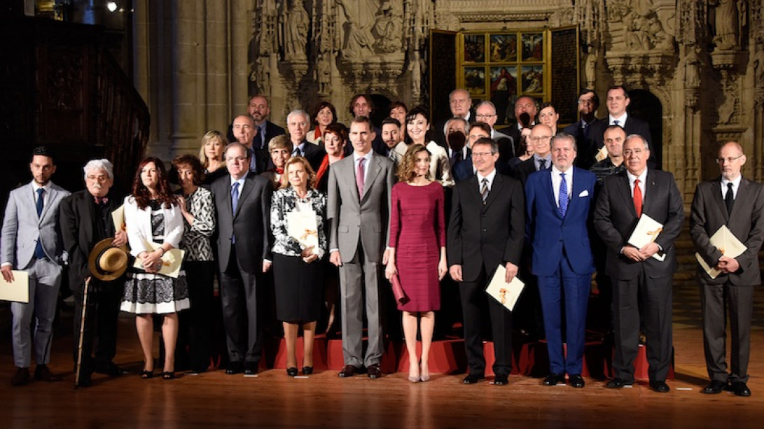 Los galardonados con los Premios Nacionales de Cultura posan junto a los reyes de España. Foto: Ministerio de Cultura.