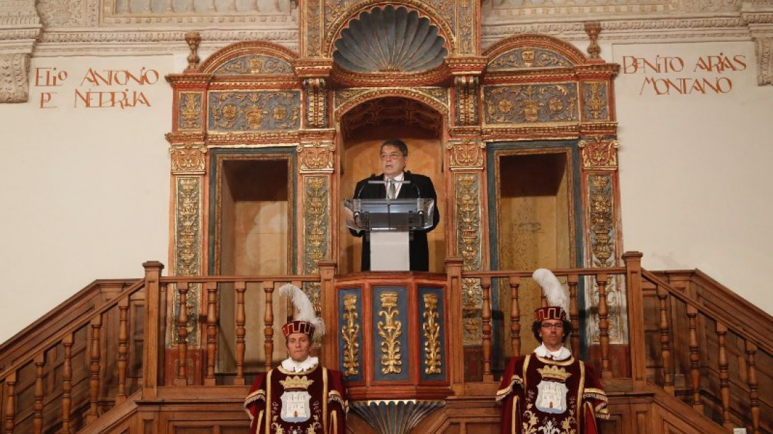 Momento del discurso de Sergio Ramírez. Foto: Casa Real. 
