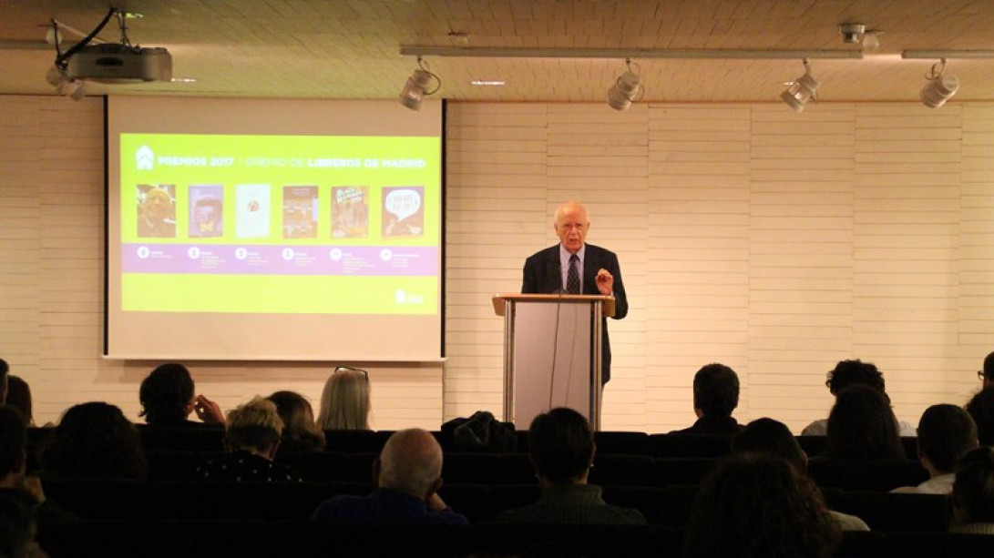 Lledó durante su intervención. Foto: Gremio de Libreros de Madrid