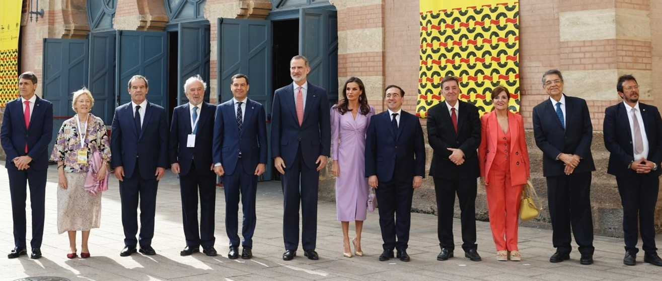 Foto de familia de la inauguración del IX CILE (foto: Casa Real)
